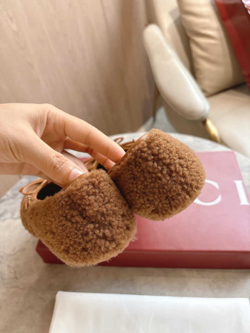 Gvc*1 flat shoes